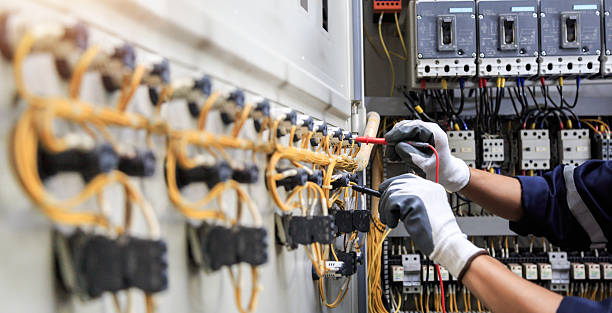 Professional Electrician technician working in Broken Bow, NE